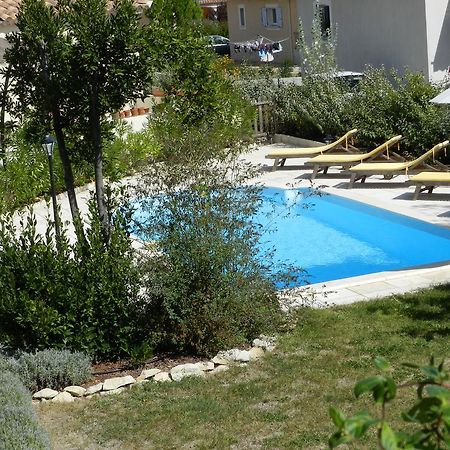 Les Broussous Panzió Sauve Kültér fotó